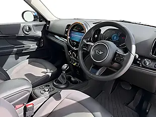 Used 2023 MINI Countryman Cooper Se Classic Black - Interior and Exterior details 7