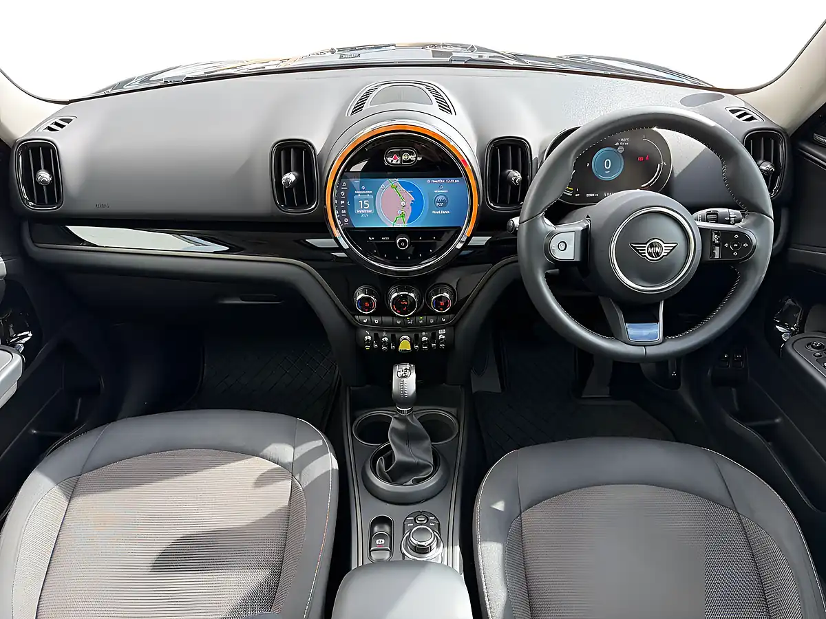 Used 2023 MINI Countryman Cooper Se Classic Black - Interior and Exterior details 9