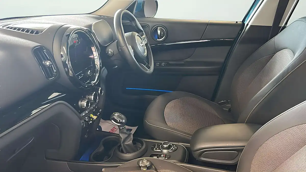 Used 2023 MINI Countryman Cooper Se Classic Blue - Interior and Exterior details 20