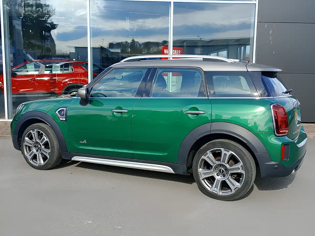 Used 2023 MINI Countryman Exclusive Green - Interior and Exterior details 5