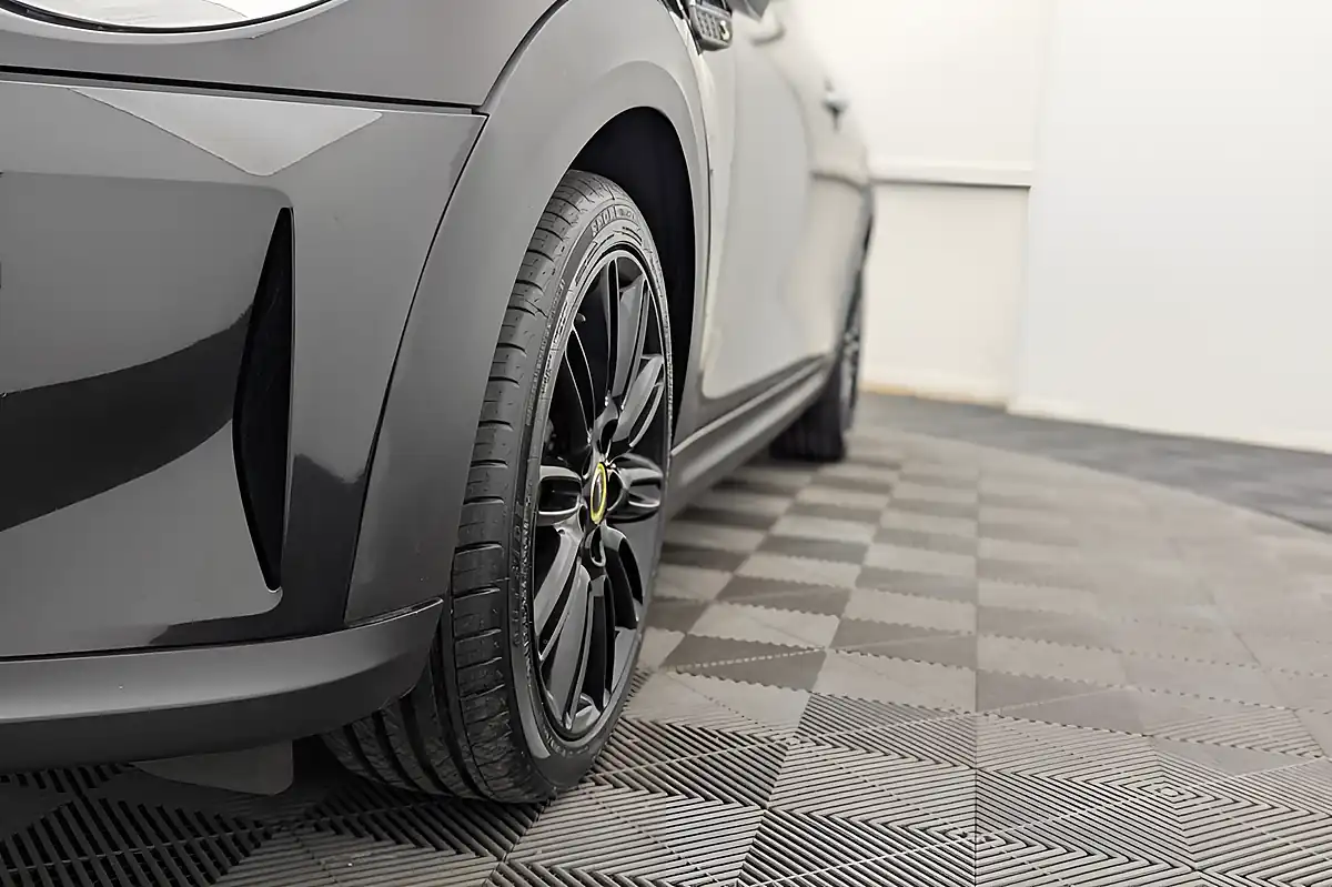 Used 2023 MINI Electric Hatch Cooper Se Level 2 Black - Interior and Exterior details 18