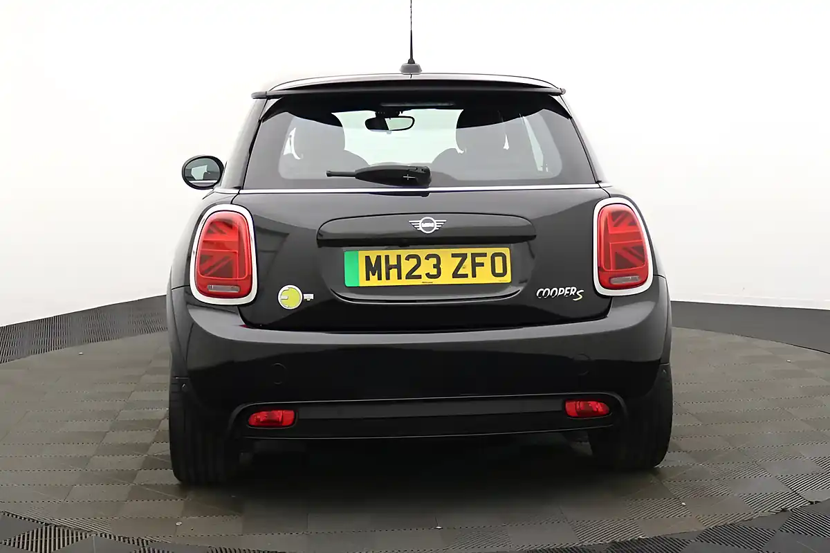 Used 2023 MINI Electric Hatch Cooper Se Level 2 Black - Interior and Exterior details 4