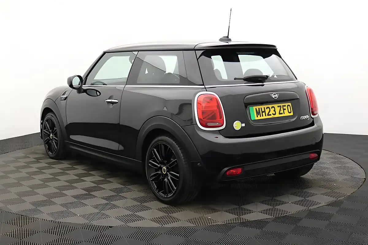 Used 2023 MINI Electric Hatch Cooper Se Level 2 Black - Interior and Exterior details 5
