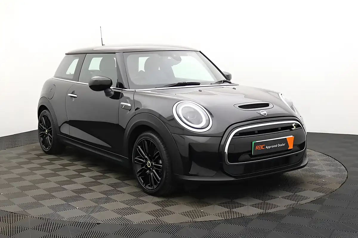 Used 2023 MINI Electric Hatch Cooper Se Level 2 Black - Interior and Exterior details 8