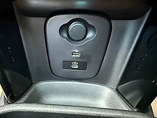 Used 2023 MINI Electric Hatch Cooper Se Level 3 Black - Interior and Exterior details 15