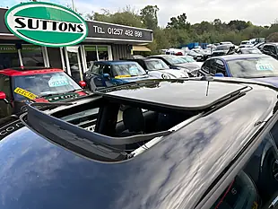 Used 2023 MINI Electric Hatch Cooper Se Level 3 Black - Interior and Exterior details 2