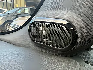 Used 2023 MINI Electric Hatch Cooper Se Level 3 Black - Interior and Exterior details 5