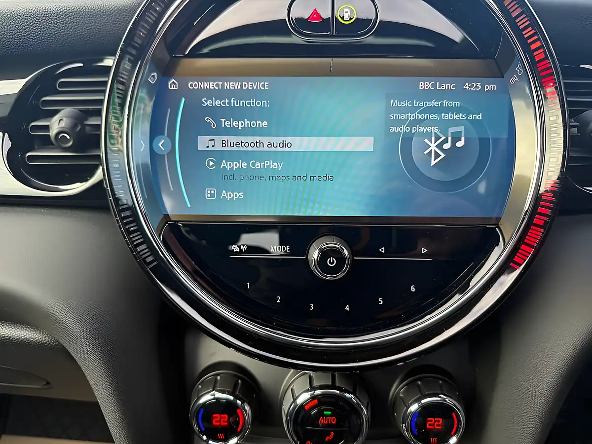 Used 2023 MINI Electric Hatch Cooper Se Level 3 Black - Interior and Exterior details 7