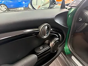 Used 2023 MINI Electric Hatch Cooper Se Level 3 Green - Interior and Exterior details 11