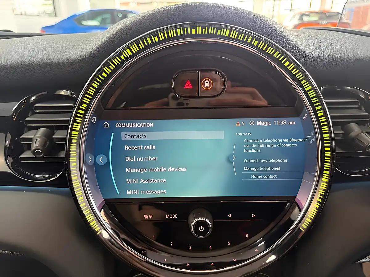 Used 2023 MINI Electric Hatch Cooper Se Level 3 Green - Interior and Exterior details 17