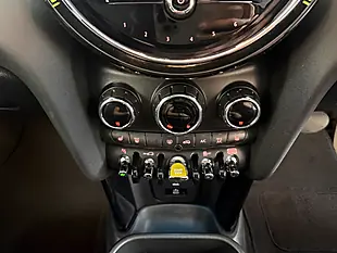Used 2023 MINI Electric Hatch Cooper Se Level 3 Green - Interior and Exterior details 18