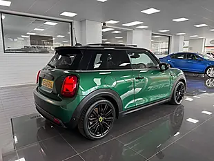 Used 2023 MINI Electric Hatch Cooper Se Level 3 Green - Interior and Exterior details 2