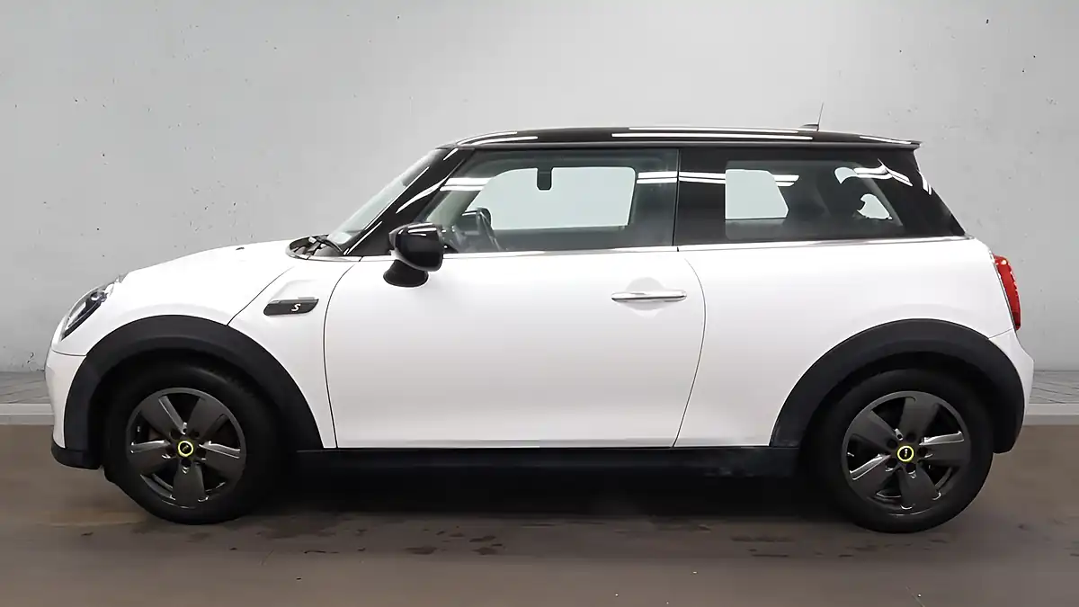 Used 2023 MINI Electric Hatch Level 1 White - Interior and Exterior details 6