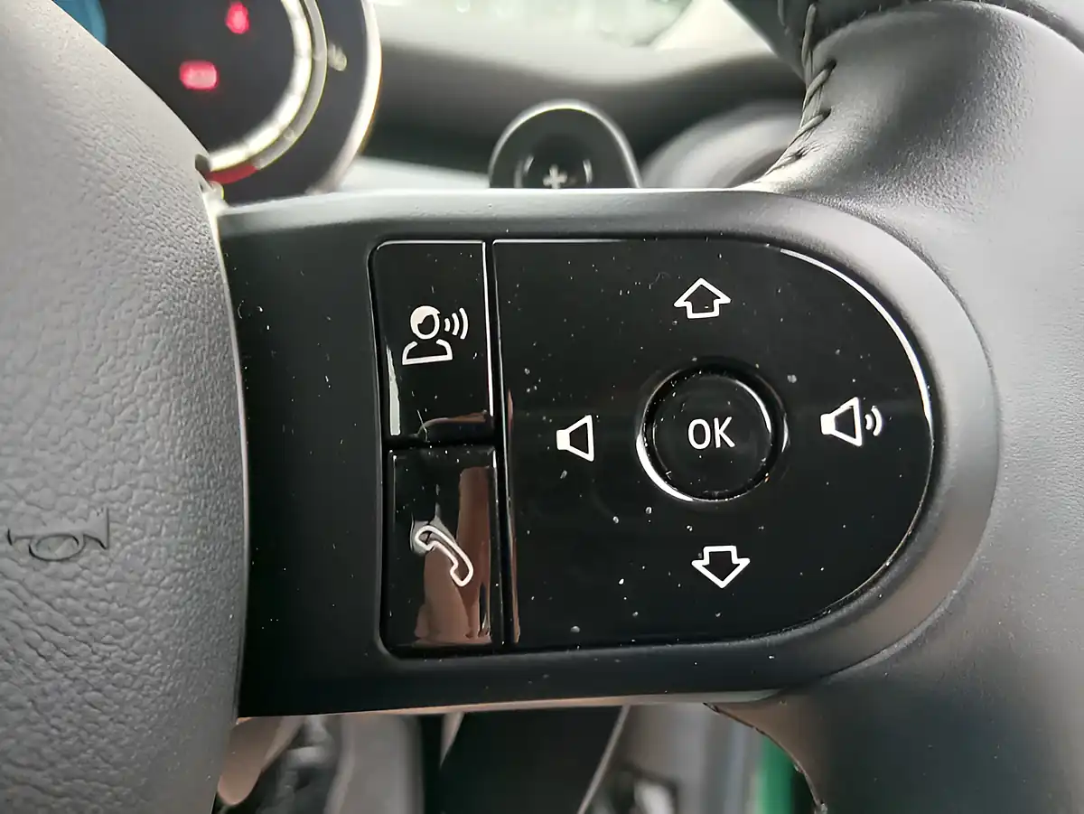 Used 2023 MINI Hatch Classic British Racing Green - Interior and Exterior details 10