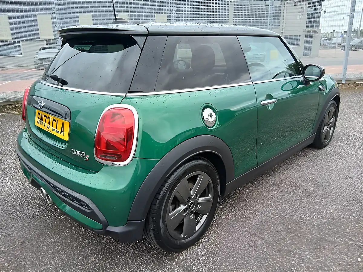 Used 2023 MINI Hatch Classic British Racing Green - Interior and Exterior details 2