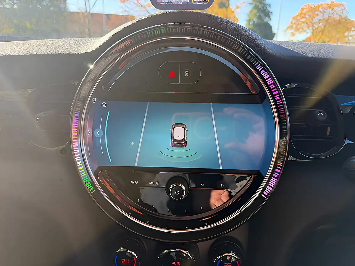Used 2023 MINI Hatch Cooper Classic Silver - Interior and Exterior details 12