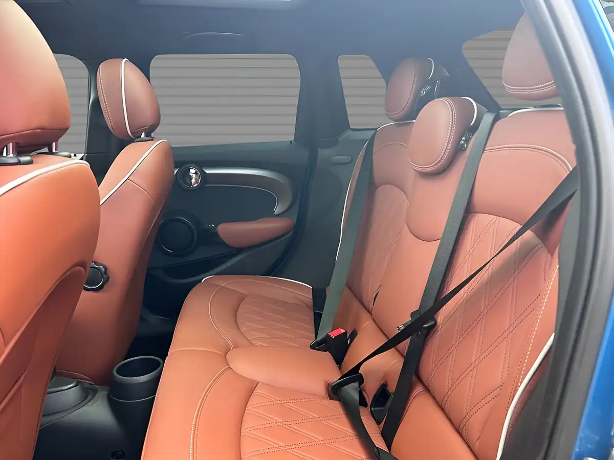 Used 2023 MINI Hatch Cooper Exclusive Island Blue - Interior and Exterior details 17