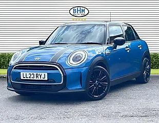 Used 2023 MINI Hatch Cooper Exclusive Island Blue - Interior and Exterior details 18