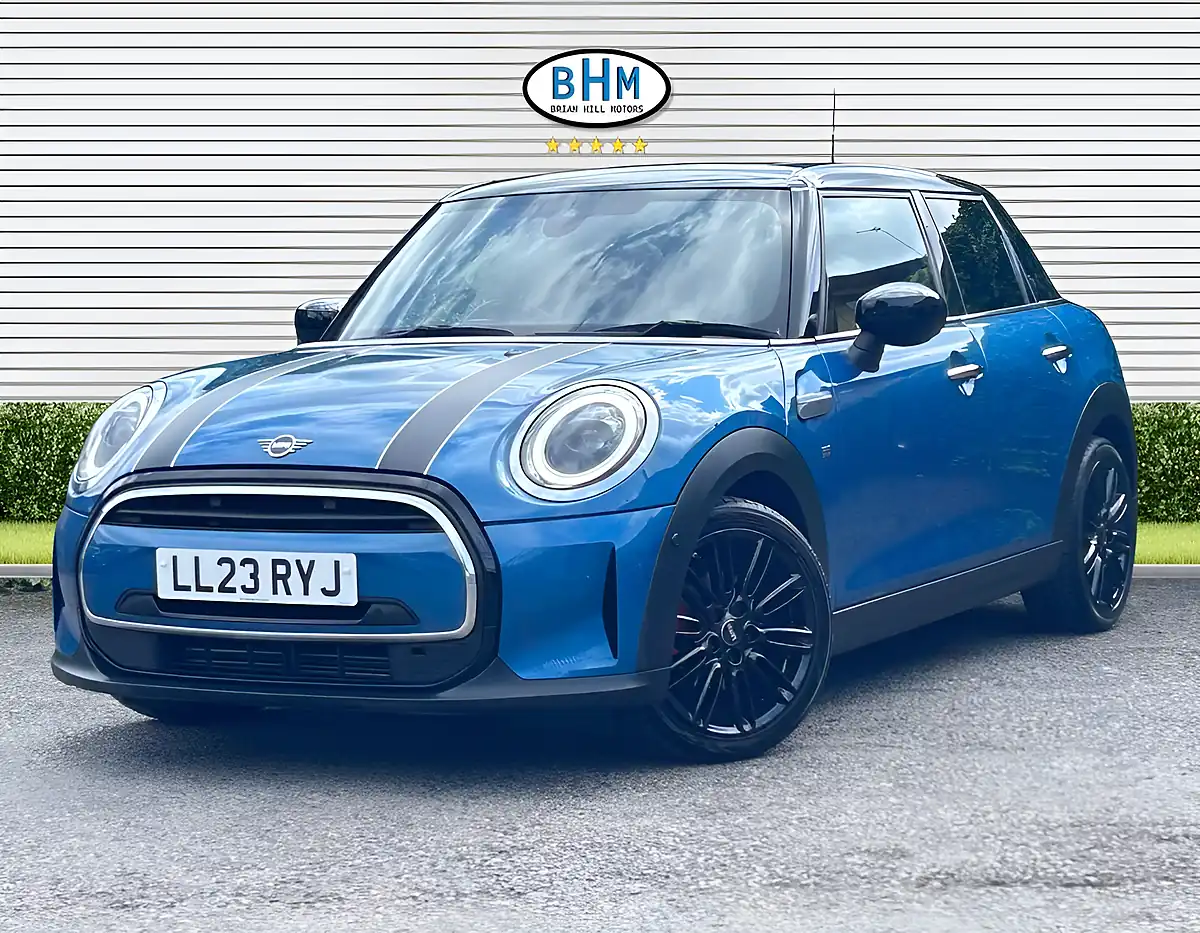 Used 2023 MINI Hatch Cooper Exclusive Island Blue - Interior and Exterior details 18