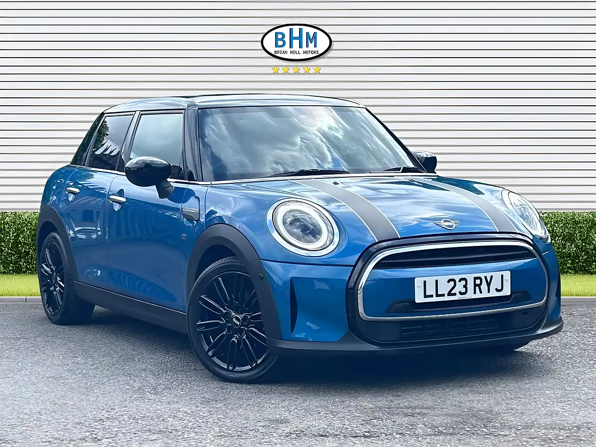 Used 2023 MINI Hatch Cooper Exclusive Island Blue - Interior and Exterior details 20