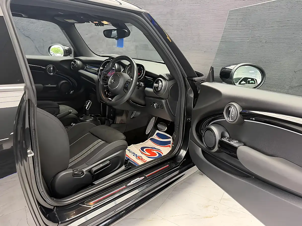 Used 2023 MINI Hatch Cooper S Sport Black - Interior and Exterior details 13