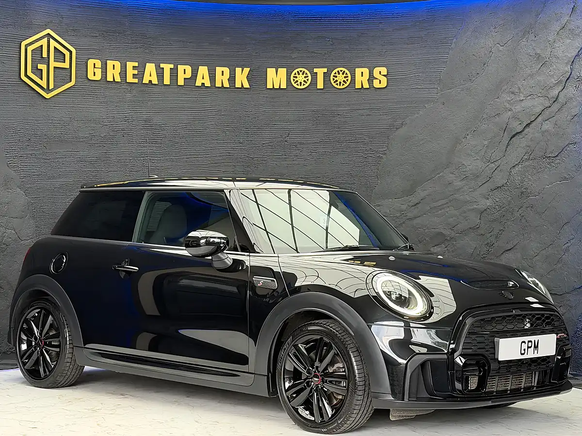 Used 2023 MINI Hatch Cooper S Sport Black - Interior and Exterior details 3