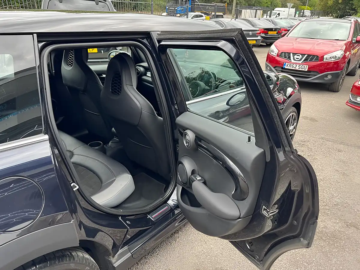 Used 2023 MINI Hatch Cooper Sport Black - Interior and Exterior details 11