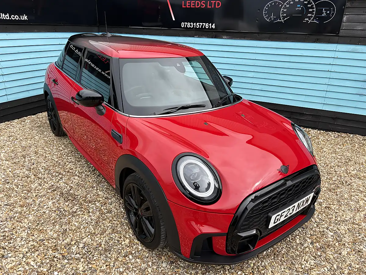 Used 2023 MINI Hatch Cooper Sport Chili Red - Interior and Exterior details 2