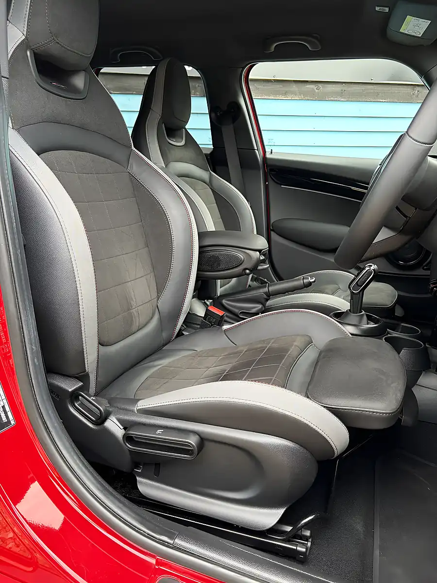 Used 2023 MINI Hatch Cooper Sport Chili Red - Interior and Exterior details 5