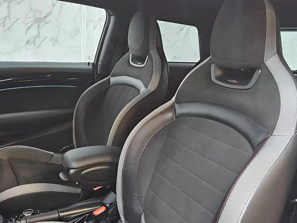 Used 2023 MINI Hatch Cooper Sport Silver - Interior and Exterior details 13