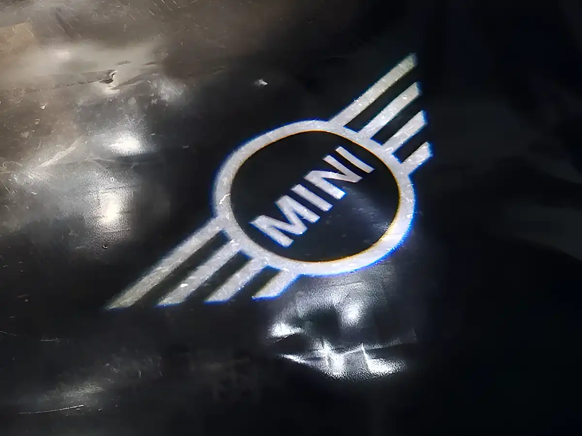 Used 2023 MINI Hatch Cooper Sport Silver - Interior and Exterior details 17