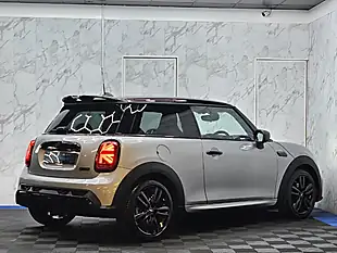 Used 2023 MINI Hatch Cooper Sport Silver - Interior and Exterior details 9