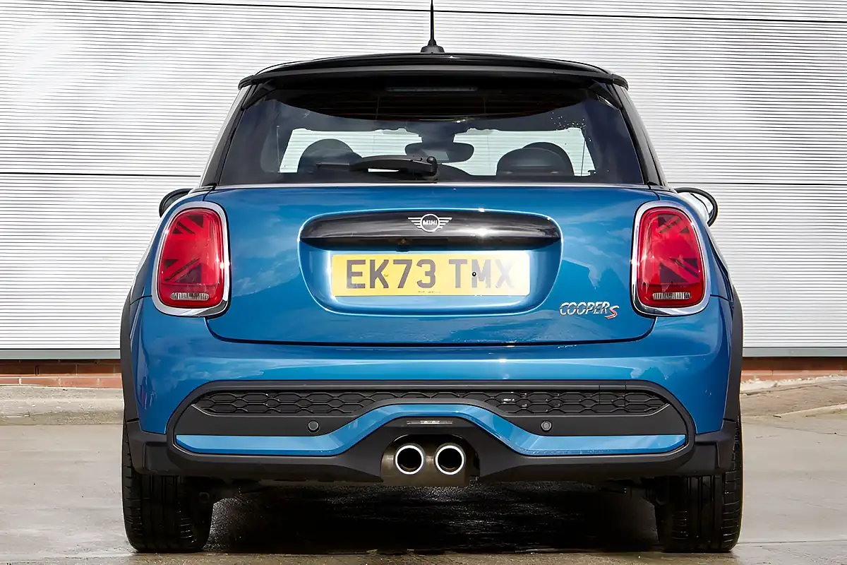 Used 2023 MINI Hatch Exclusive Blue - Interior and Exterior details 10