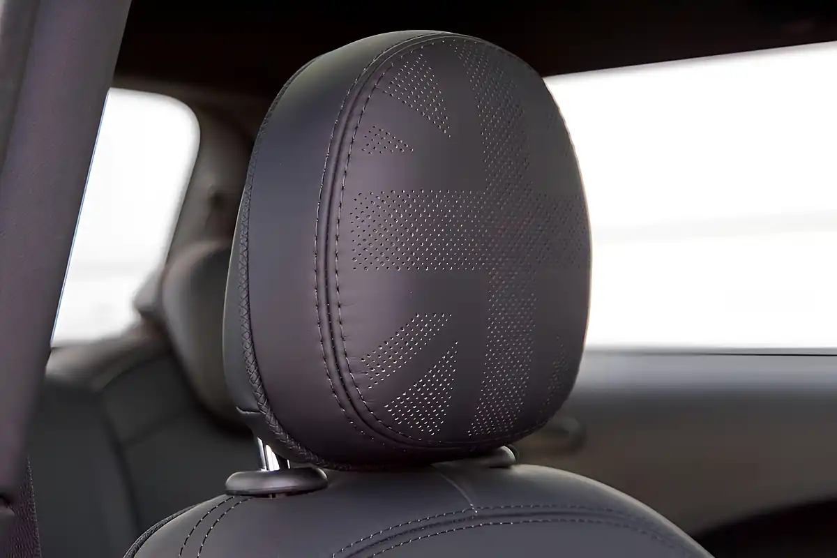 Used 2023 MINI Hatch Exclusive Blue - Interior and Exterior details 15