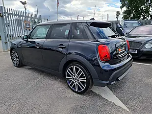 Used 2023 MINI Hatch Exclusive Carbon Black - Interior and Exterior details 10