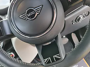 Used 2023 MINI Hatch Exclusive Carbon Black - Interior and Exterior details 15