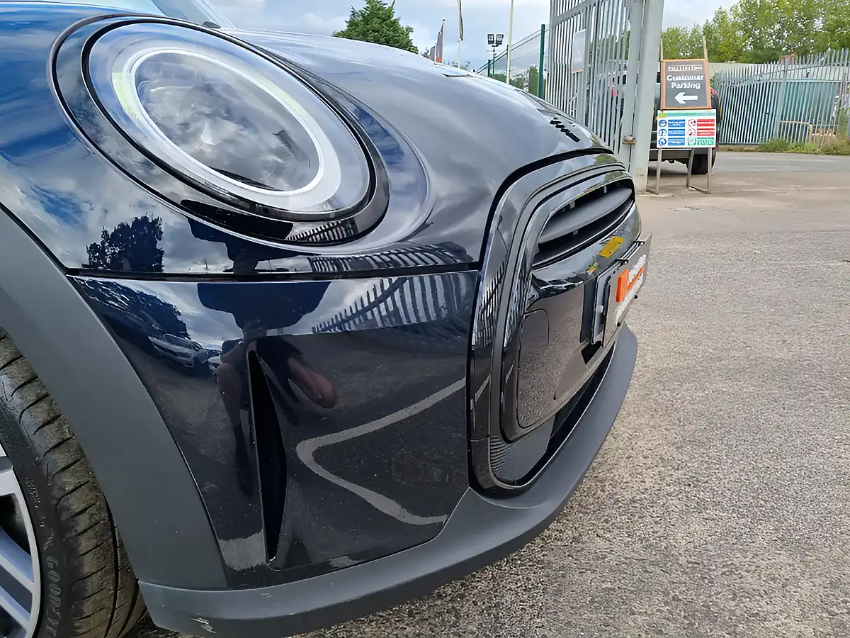 Used 2023 MINI Hatch Exclusive Carbon Black - Interior and Exterior details 5
