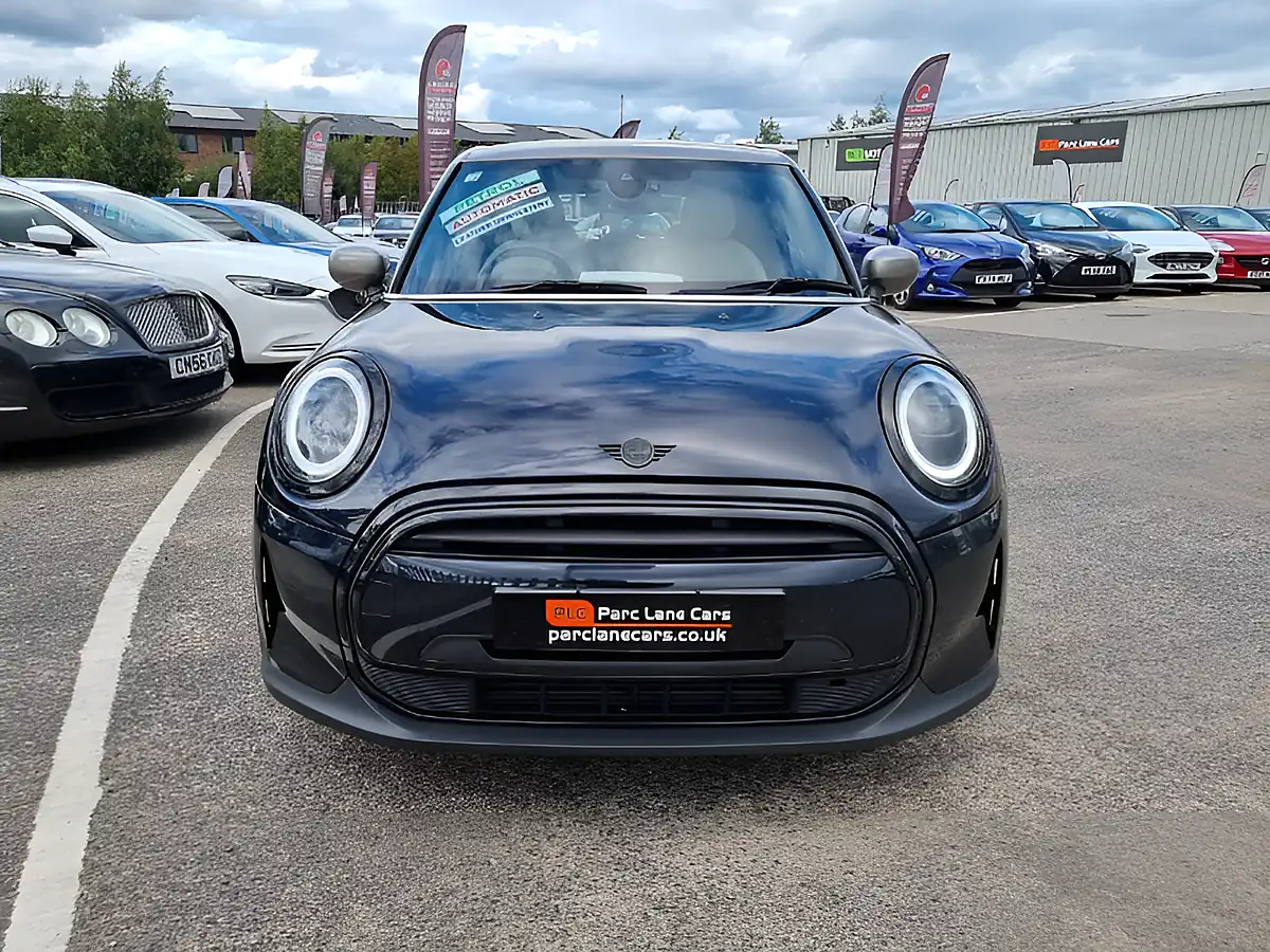 Used 2023 MINI Hatch Exclusive Carbon Black - Interior and Exterior details 7