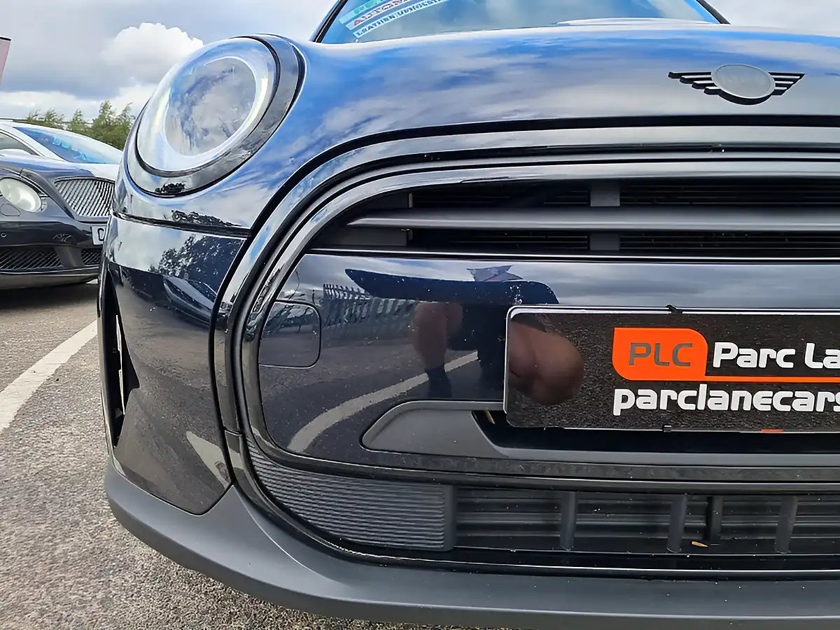 Used 2023 MINI Hatch Exclusive Carbon Black - Interior and Exterior details 8