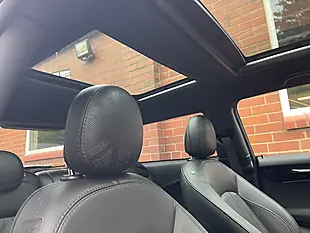 Used 2023 MINI Hatch Exclusive Green - Interior and Exterior details 10