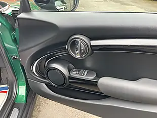 Used 2023 MINI Hatch Exclusive Green - Interior and Exterior details 11