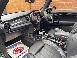 Used 2023 MINI Hatch Exclusive Green - Interior and Exterior details 17