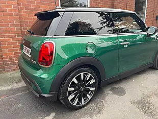 Used 2023 MINI Hatch Exclusive Green - Interior and Exterior details 7