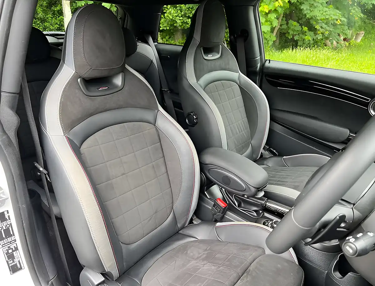 Used 2023 MINI Hatch John Cooper Works Nanuq White - Interior and Exterior details 15