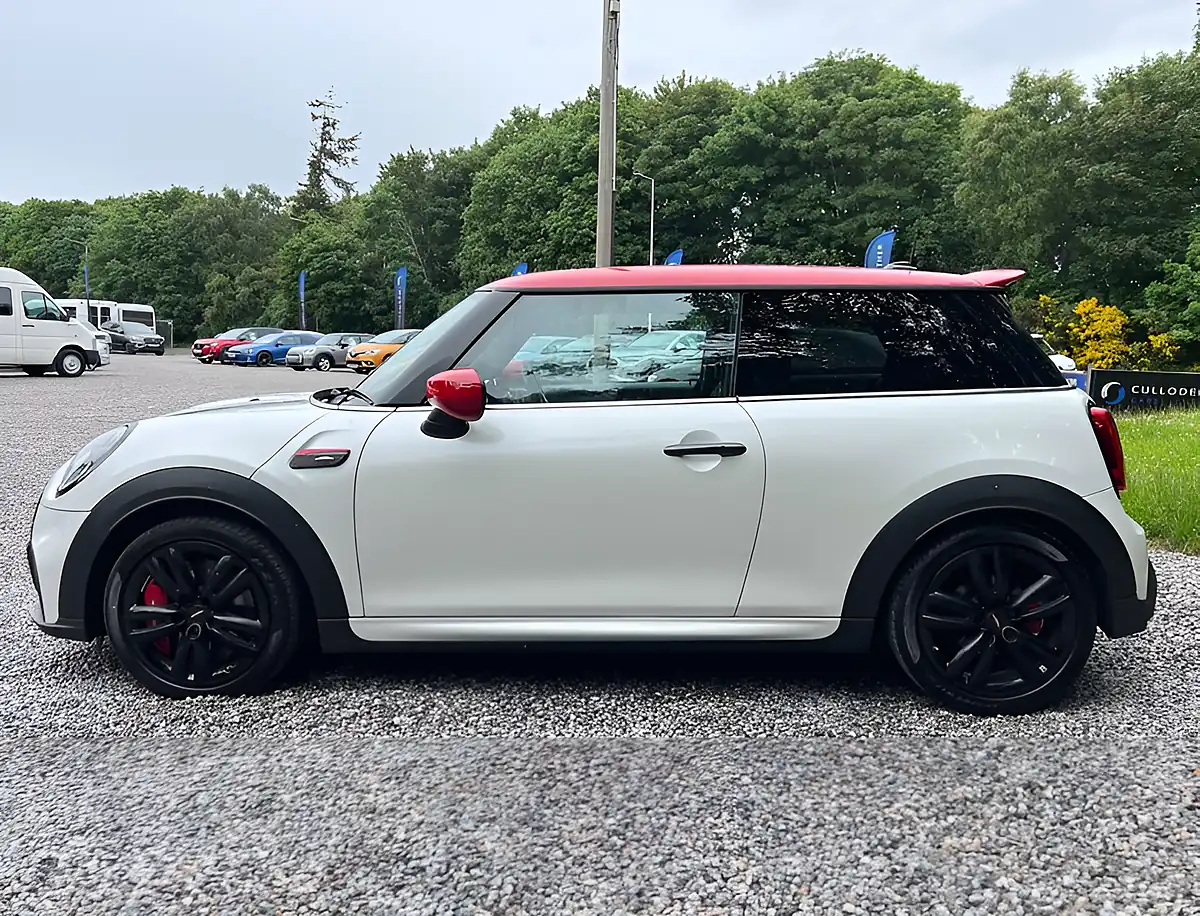 Used 2023 MINI Hatch John Cooper Works Nanuq White - Interior and Exterior details 6