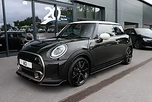 Used 2023 MINI Hatch Resolute Edition Rebel Green - Interior and Exterior details 13