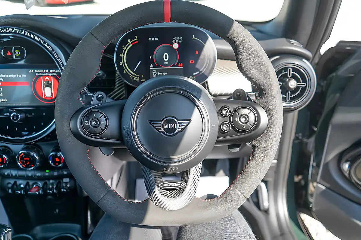 Used 2023 MINI Hatch Resolute Edition Rebel Green - Interior and Exterior details 6
