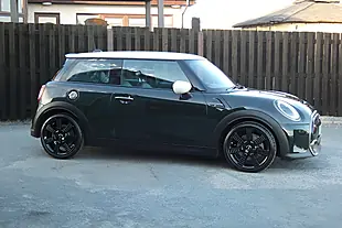 Used 2023 MINI Hatch Resolute Edition Rebel Green - Interior and Exterior details 2