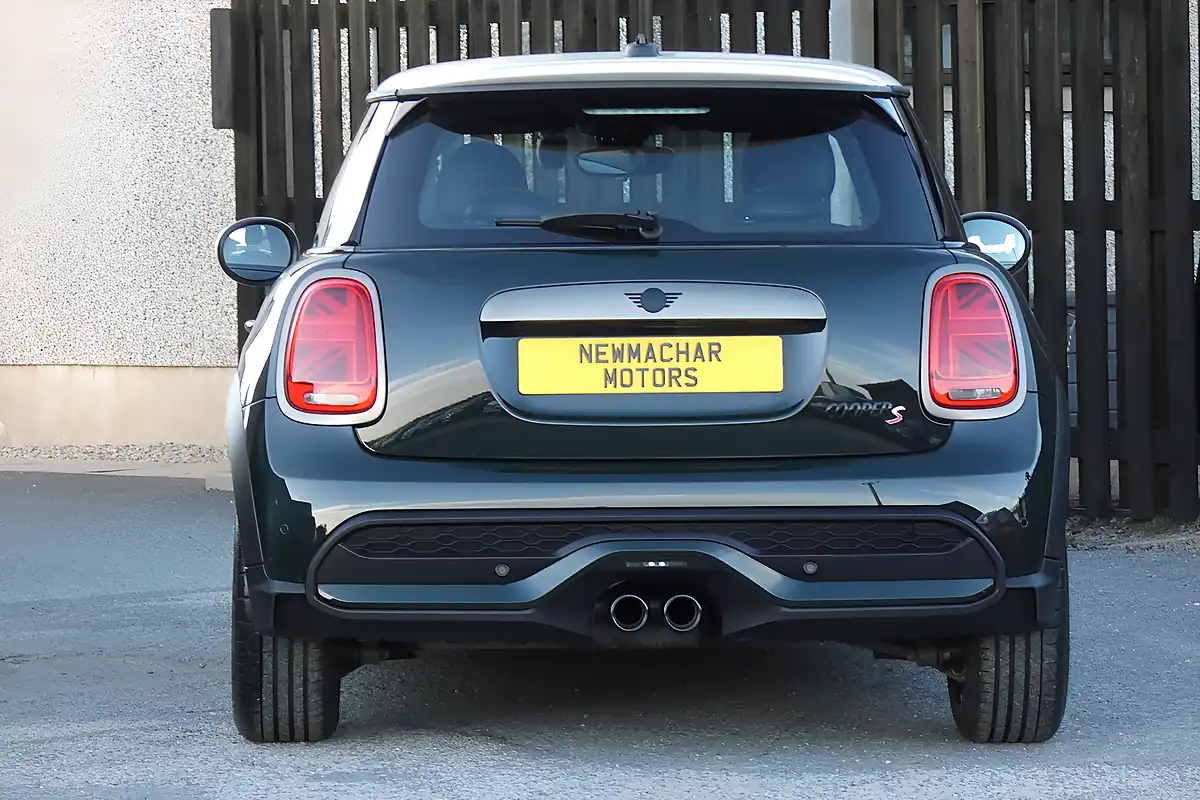 Used 2023 MINI Hatch Resolute Edition Rebel Green - Interior and Exterior details 3