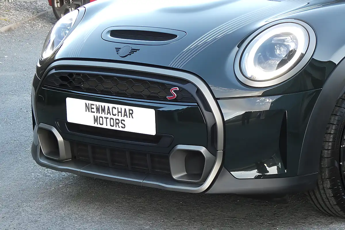 Used 2023 MINI Hatch Resolute Edition Rebel Green - Interior and Exterior details 7